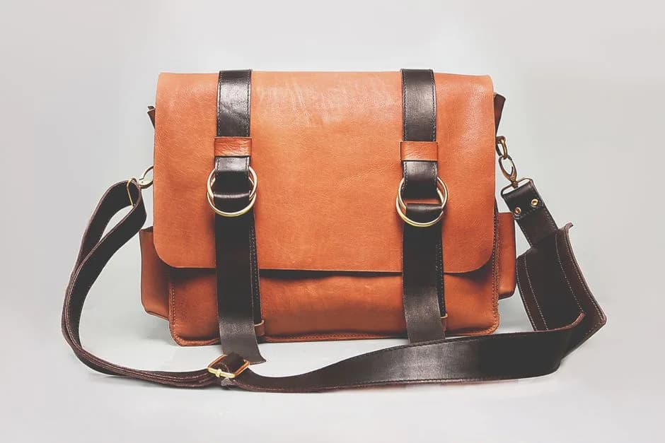 Classic Tan Leather Luggage Tag Set